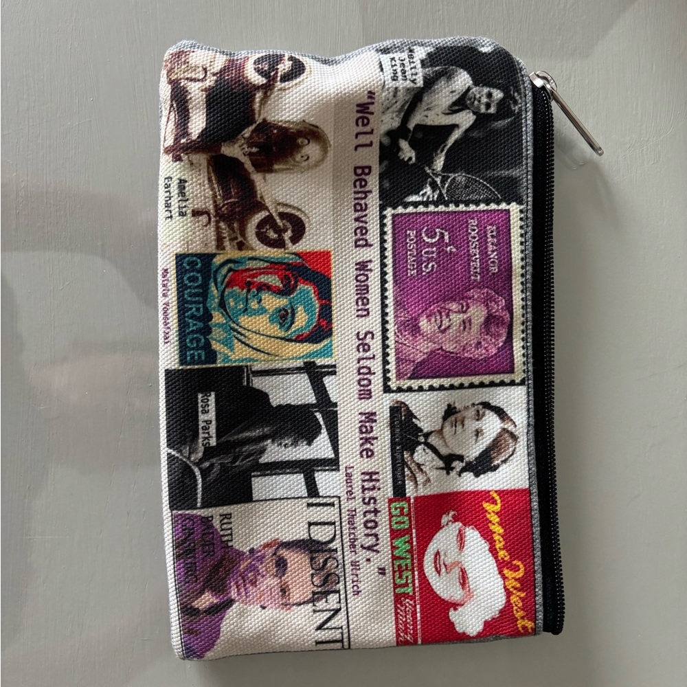 Vintage-Inspired Graphic Zipper Pouch